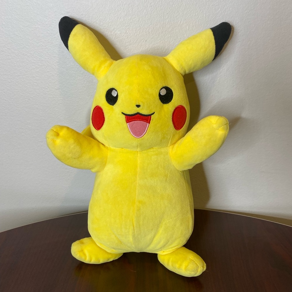 Pokémon pikachu plush 12.5” tall loose tail yellow WCT toy stuffed animal